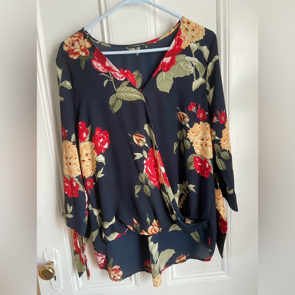 West Kei Allen tie sleeve navy floral high low